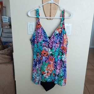 Colorful Floral One Piece Swimsuit 22W New Without Tags